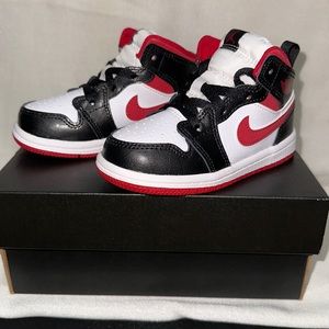 Jordan 1 MID (Toddlers 7) red/black